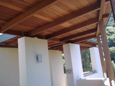 Σύνθετη ξυλεία Ιρόκο σε μονοκατοικία στα Χανιά - Έργα Αντωνόπουλος